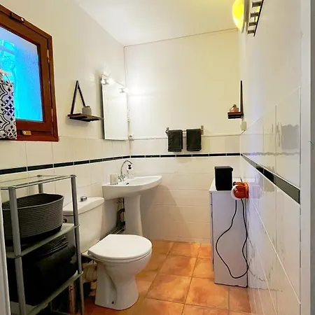 Maisonette Bezouce, Calme Et Accueillant Holiday home